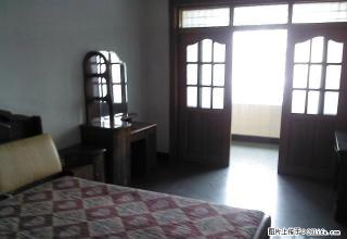 市政府旁带单间分租 免费wifi押一付一可月付免中介费 - 泸州28生活网 luzhou.28life.com