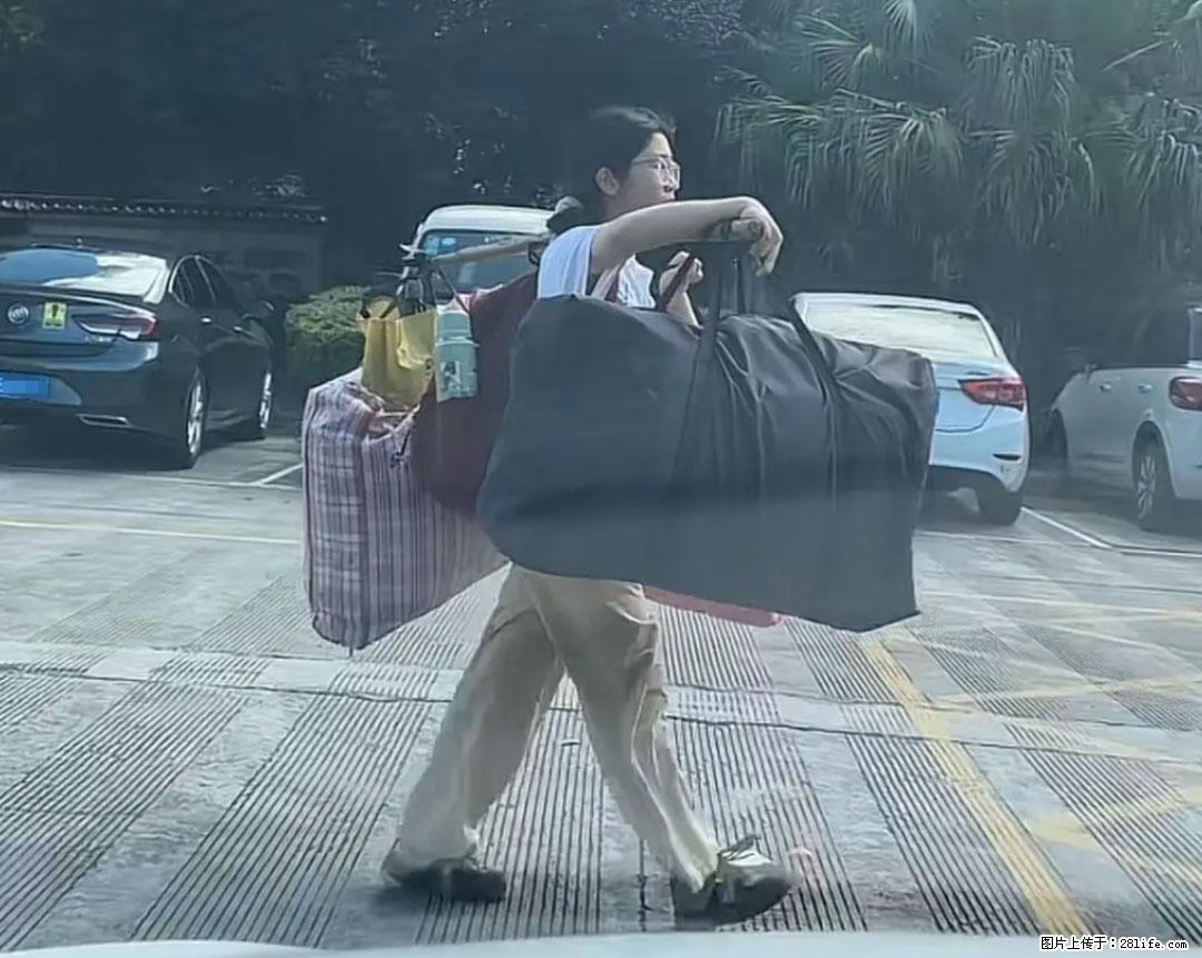 全网追的“扁担女孩”，找了一份暑假工，时薪12元 - 泸州生活资讯 - 泸州28生活网 luzhou.28life.com