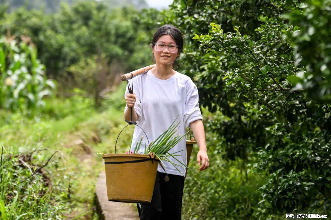 全网追的“扁担女孩”，找了一份暑假工，时薪12元 - 泸州生活资讯 - 泸州28生活网 luzhou.28life.com